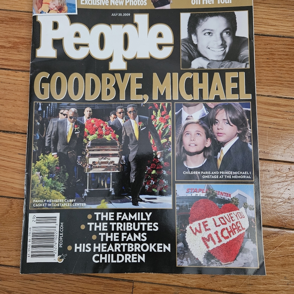 Michael Jackson Tribute Magazines 2009 - Picture 2 of 6